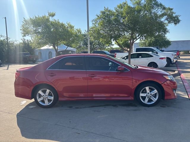 Used 2012 Toyota Camry SE FWD image 4