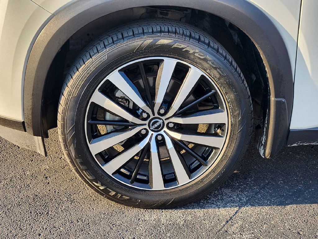 Used 2023 Nissan Pathfinder Platinum AWD/4WD image 10