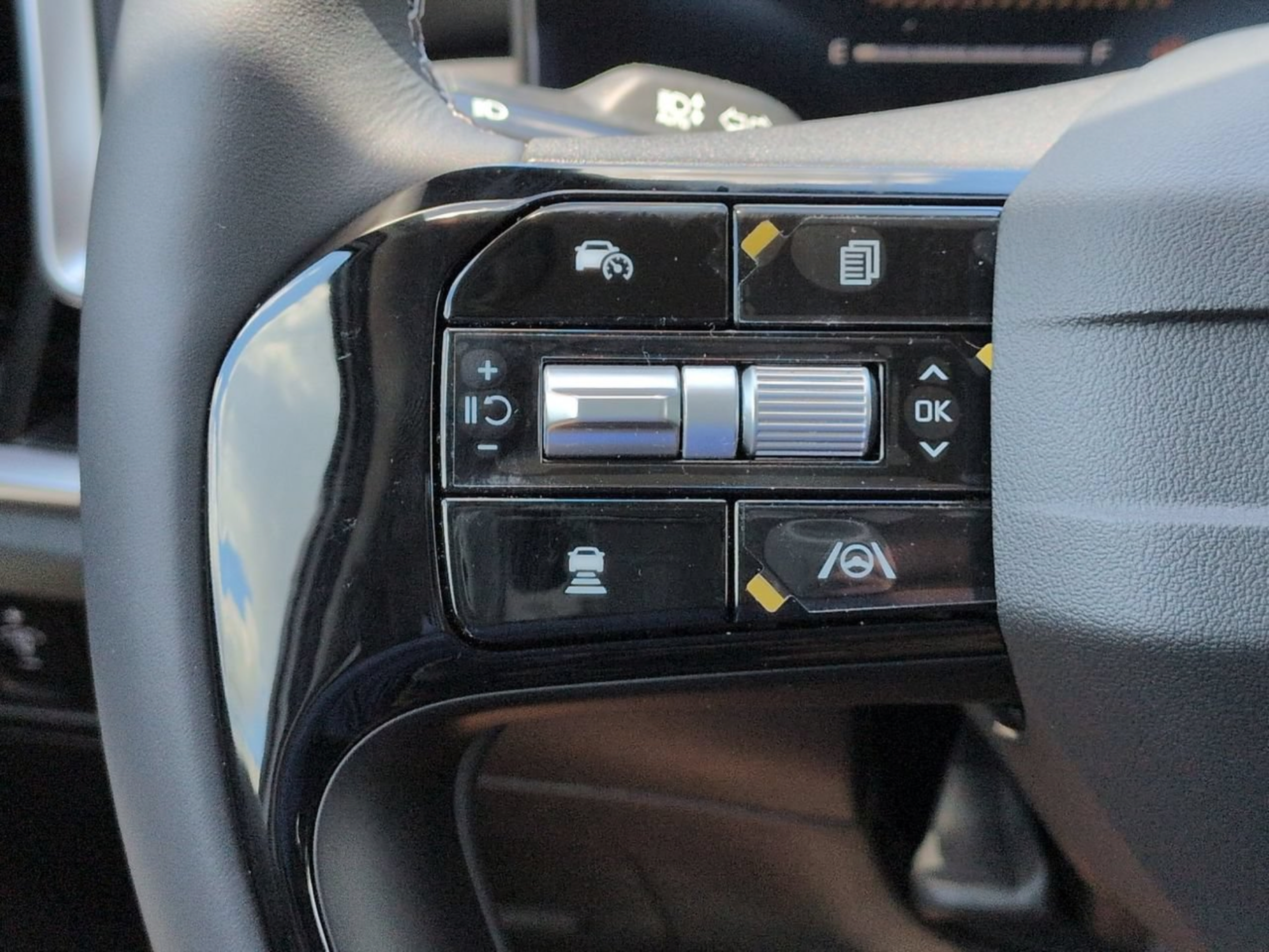 New 2026 Kia Sorento S AWD/4WD image 38