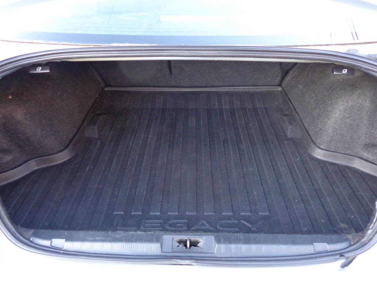 Used 2016 Subaru Legacy 3.6R Limited image 30