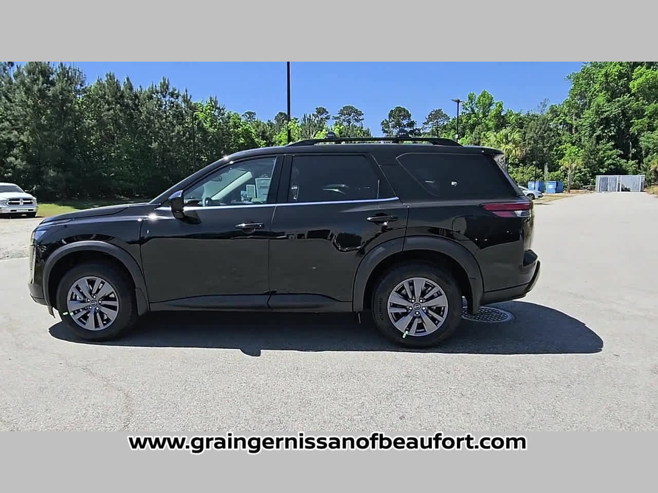 New 2026 Nissan Pathfinder SV FWD image 26