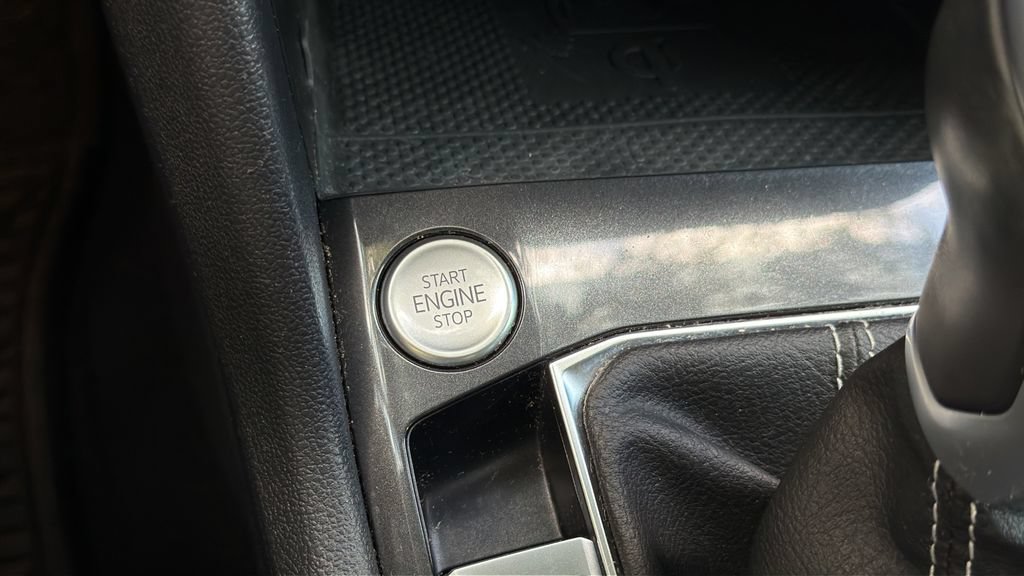 Certified 2022 Volkswagen Tiguan SE FWD image 25