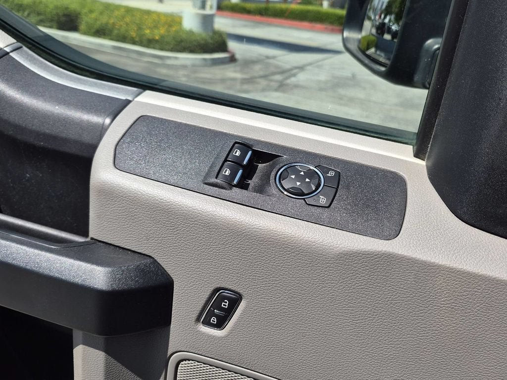 Used 2020 Ford F550 2WD Regular Cab Super Duty image 24