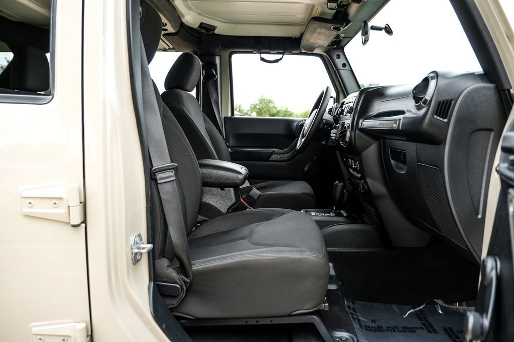 Used 2016 Jeep Wrangler Unlimited Sport AWD/4WD image 31