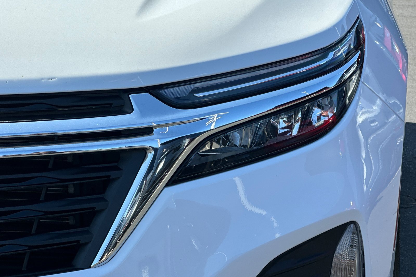 Used 2024 Chevrolet Equinox LT image 49