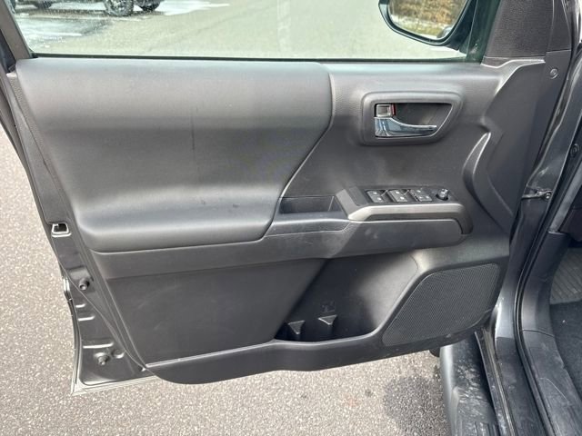 Used 2023 Toyota Tacoma TRD Off-Road image 14