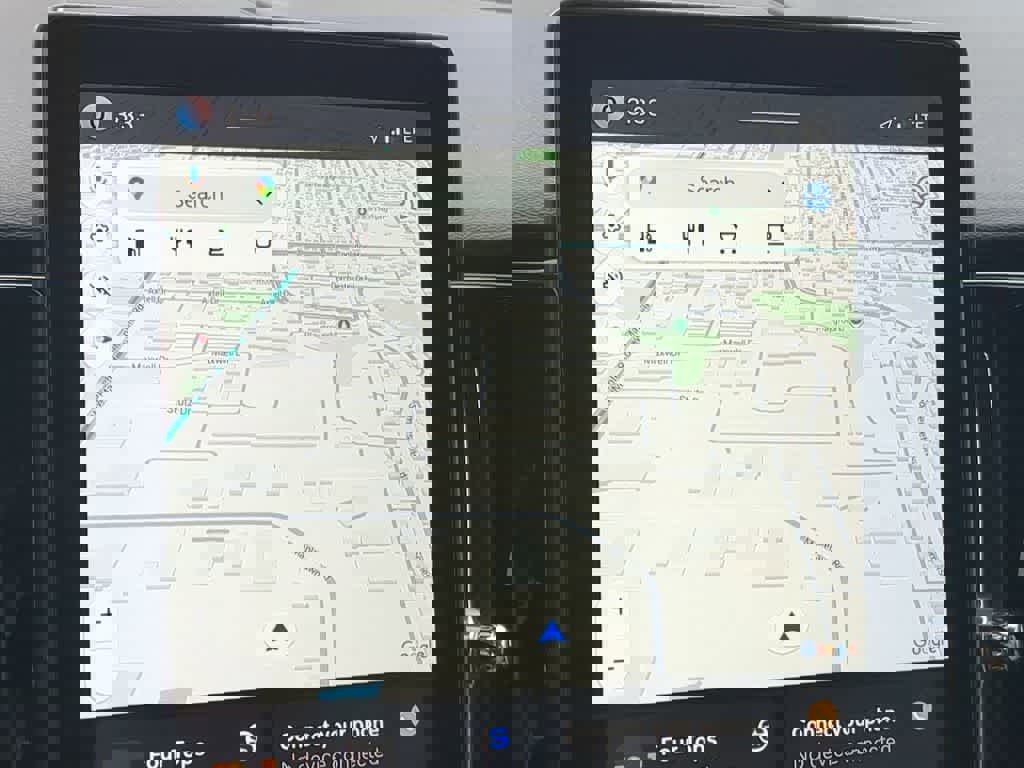 Certified 2026 Volvo XC60 B5 Plus w/ Protection Package Premier image 27