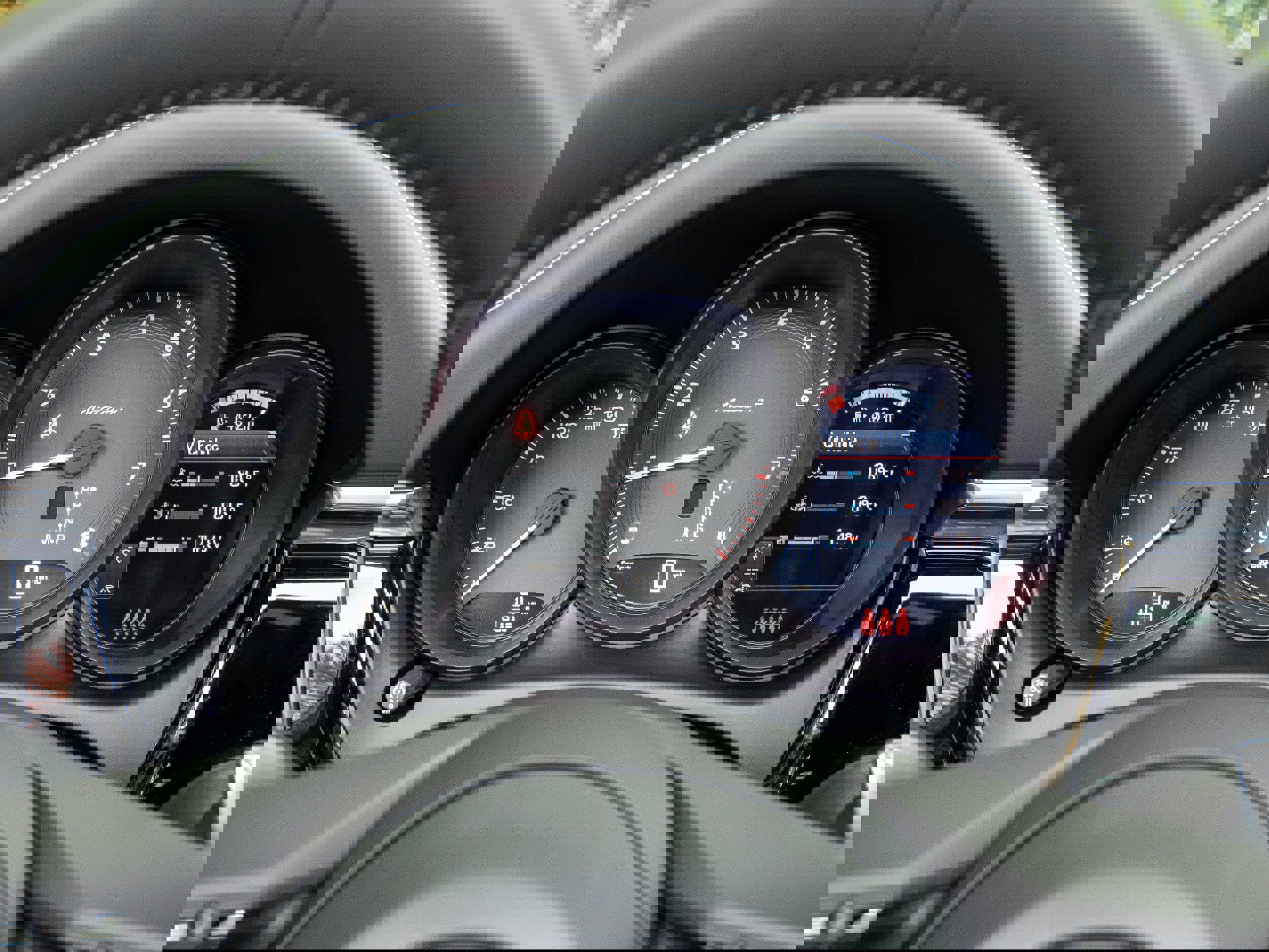 New 2026 Porsche Macan Turbo image 25