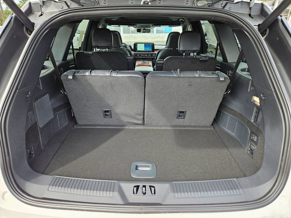 New 2026 Lincoln Aviator Black Label w/ Jet Appearance Package AWD/4WD image 11