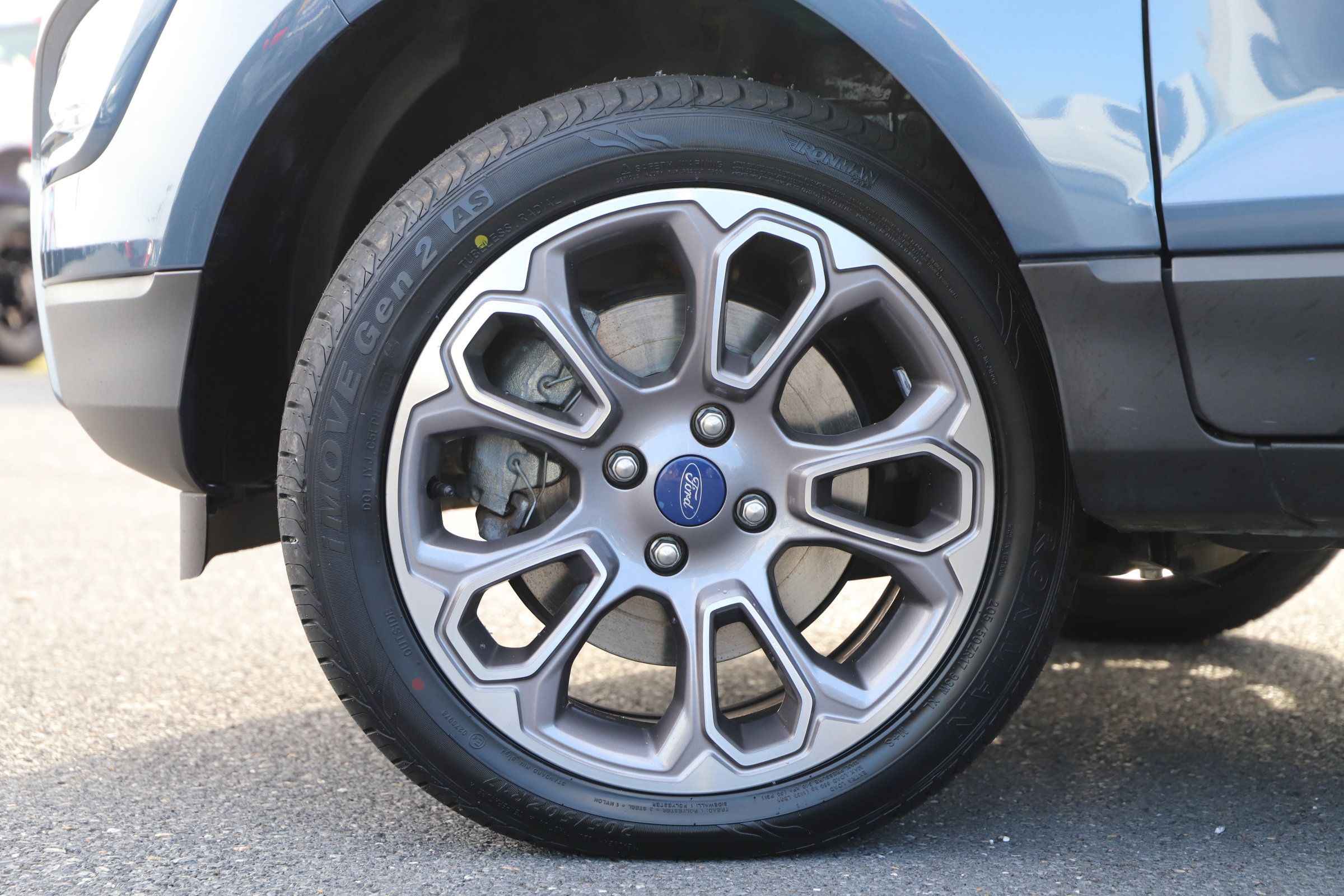 Certified 2022 Ford EcoSport Titanium AWD/4WD image 2