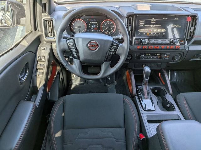 Used 2025 Nissan Frontier PRO-4X image 15