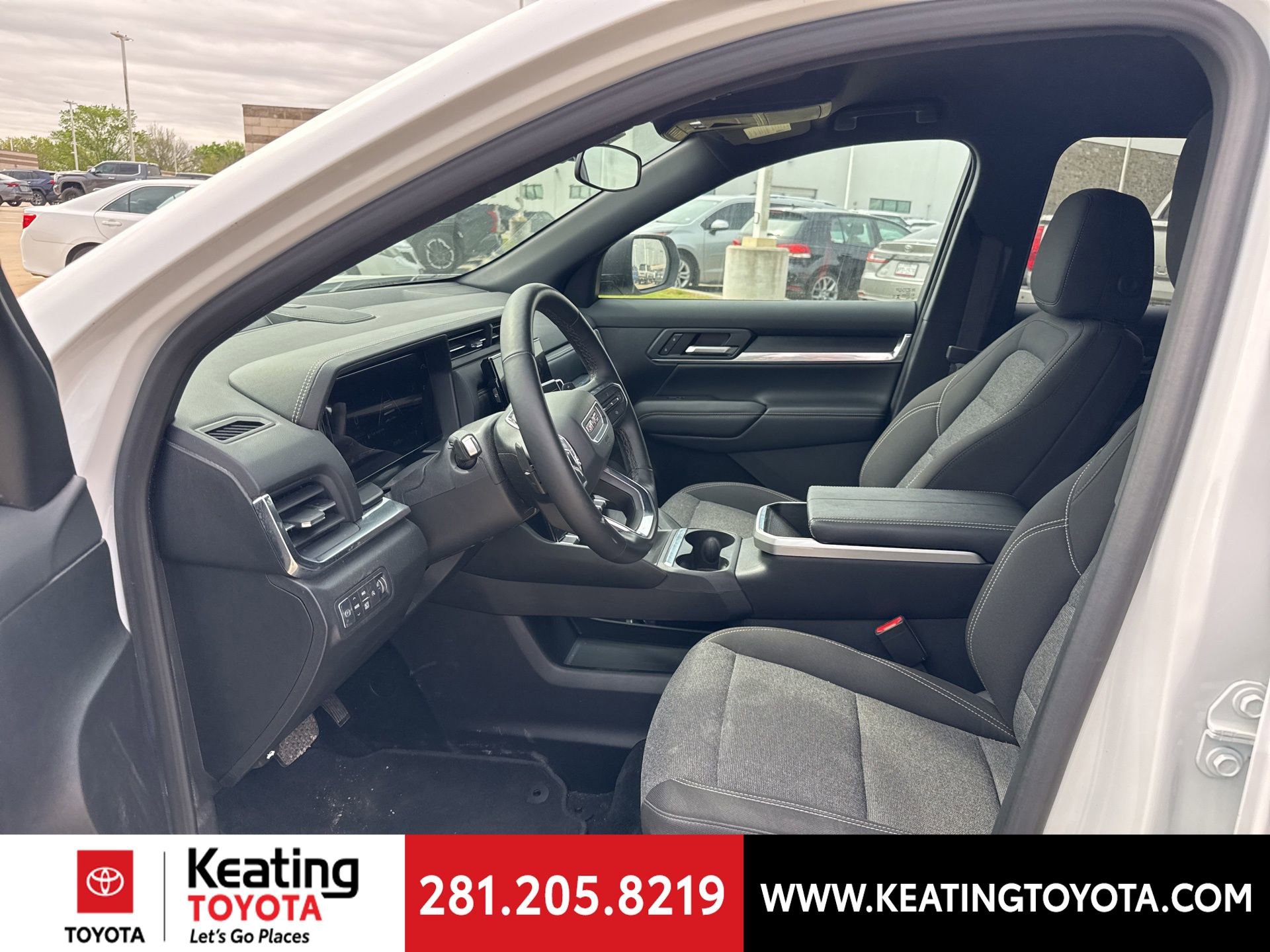 Used 2025 GMC Terrain Elevation image 16