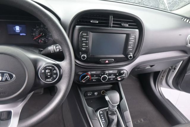 Used 2020 Kia Soul S FWD image 23