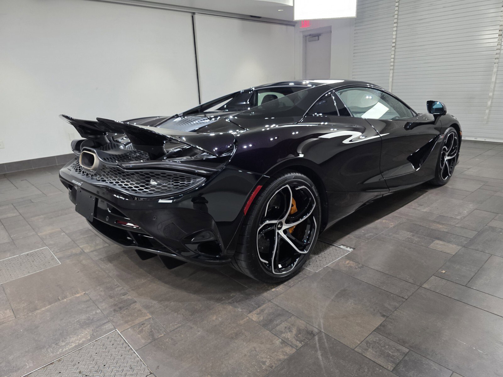 New 2025 McLaren 750S Spider image 23