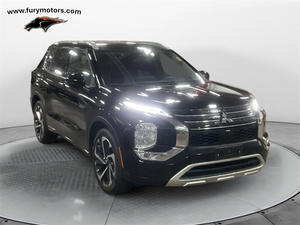 Used 2023 Mitsubishi Outlander SEL image 1