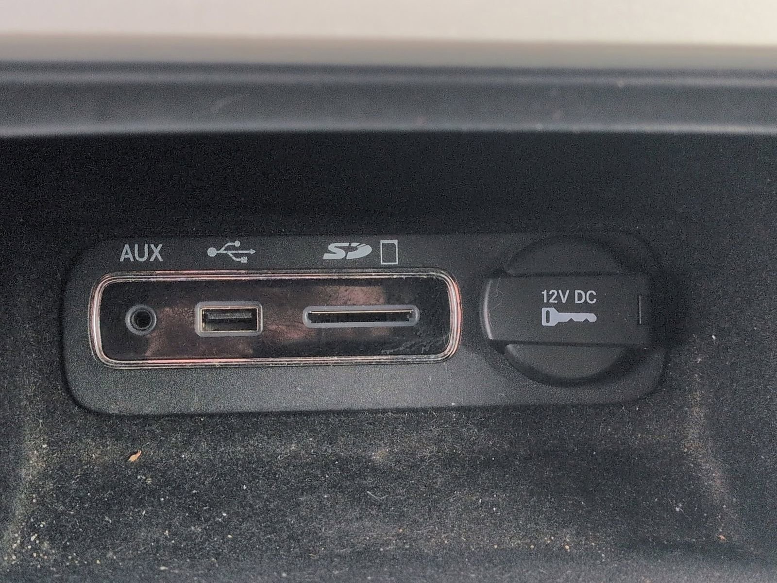 Used 2015 Jeep Grand Cherokee Altitude image 38