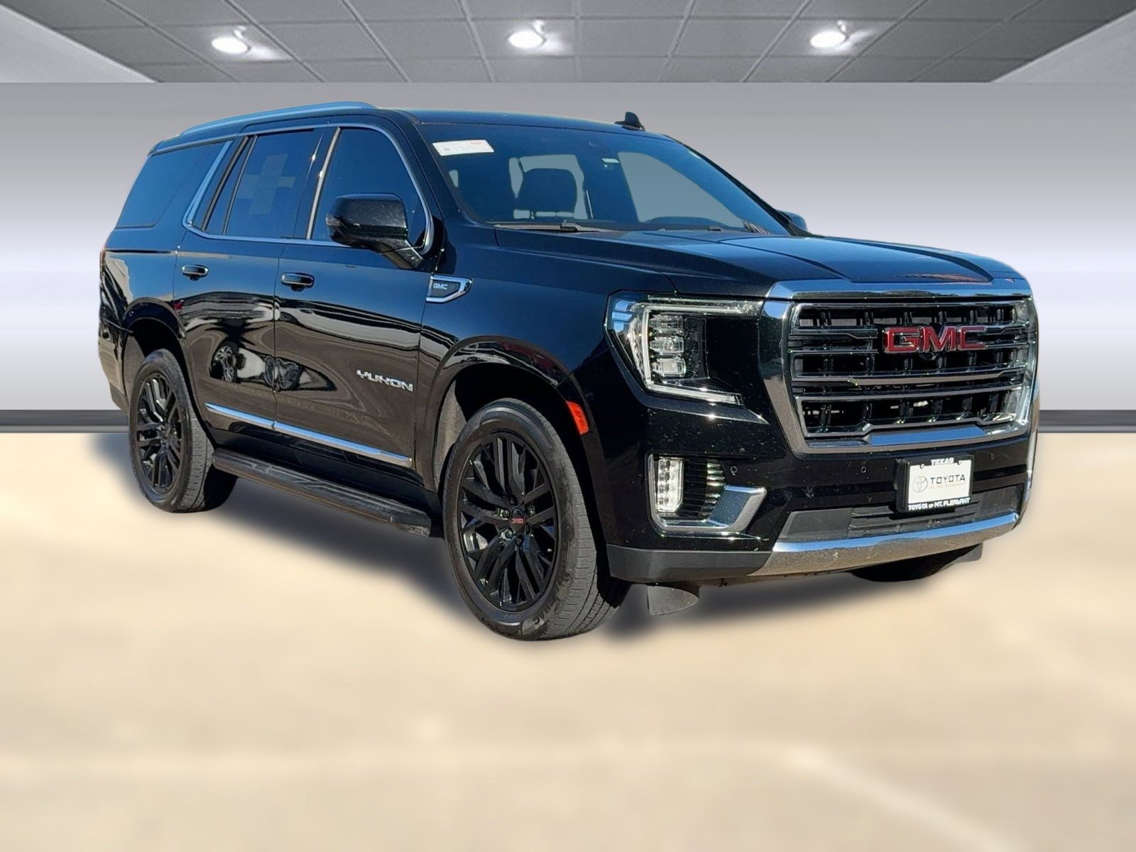 Used 2022 GMC Yukon SLT w/ SLT Premium Package image 6
