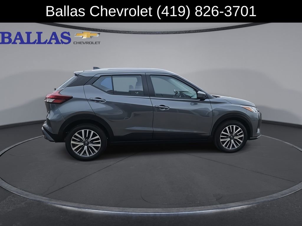 Used 2024 Nissan Kicks SV image 9