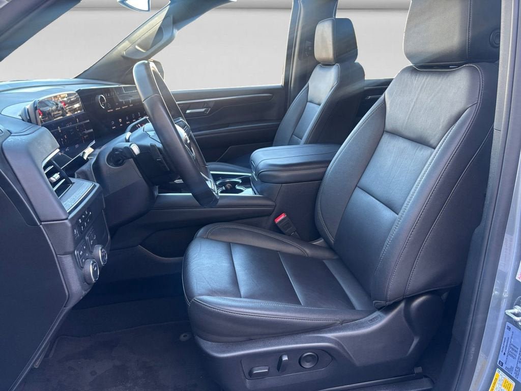 Used 2025 Chevrolet Tahoe Z71 AWD/4WD image 10