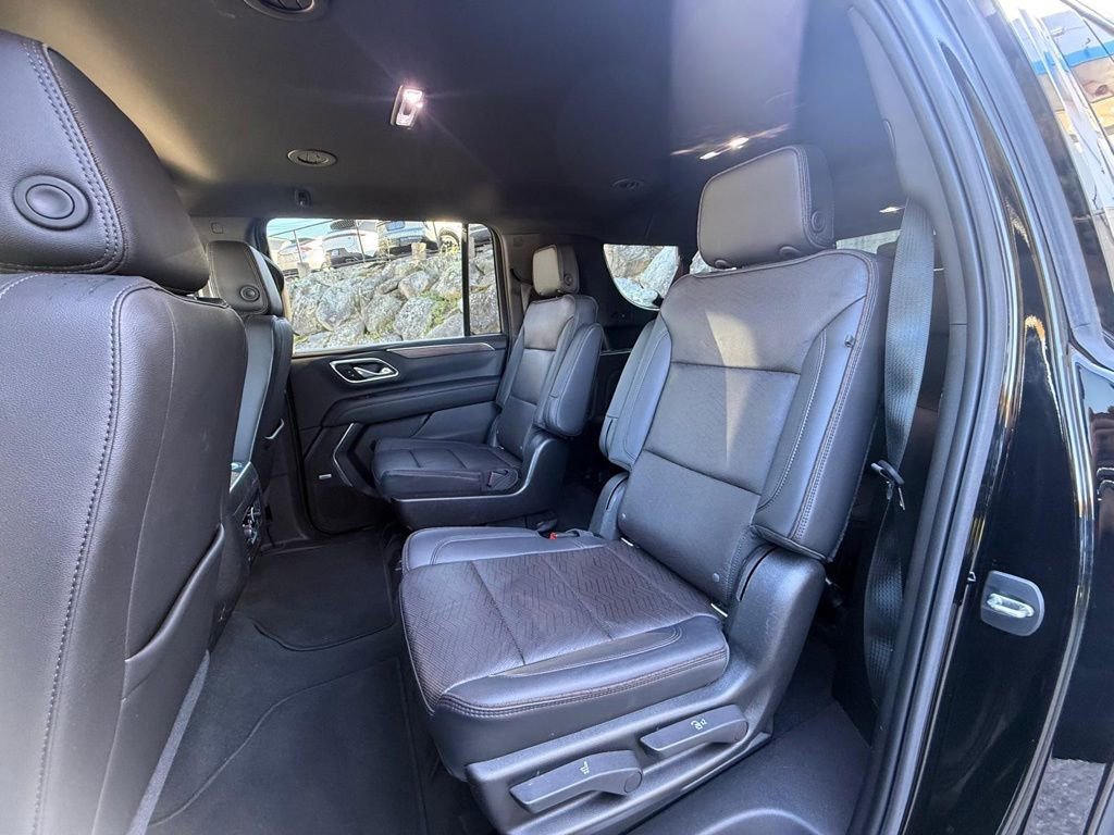 Used 2021 Chevrolet Suburban High Country AWD/4WD image 19