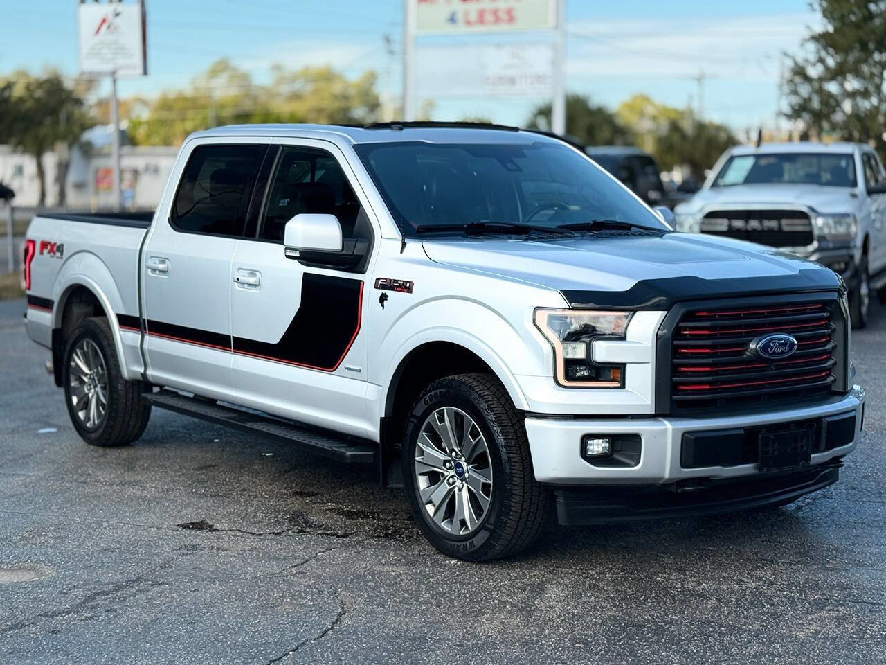 Used 2017 Ford F150 Lariat w/ Equipment Group 502A Luxury image 11