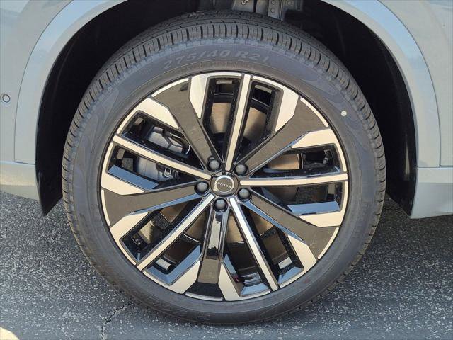 New 2026 Volvo XC90 T8 Ultra w/ Protection Package AWD/4WD image 6