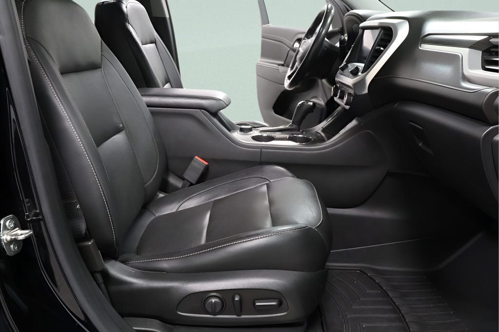 Used 2019 GMC Acadia SLT w/ LPO, Floor Liner Package FWD image 30