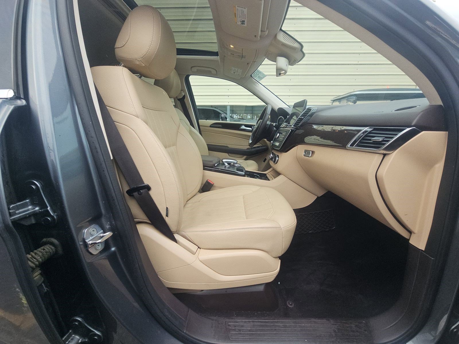 Used 2018 Mercedes-Benz GLE 350 w/ Premium 1 Package image 10