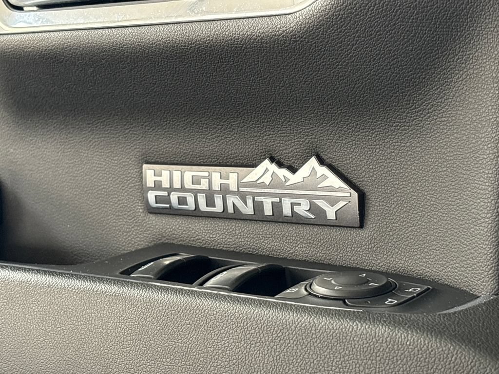 Used 2024 Chevrolet Silverado 1500 High Country w/ High Country Premium Package AWD/4WD image 50