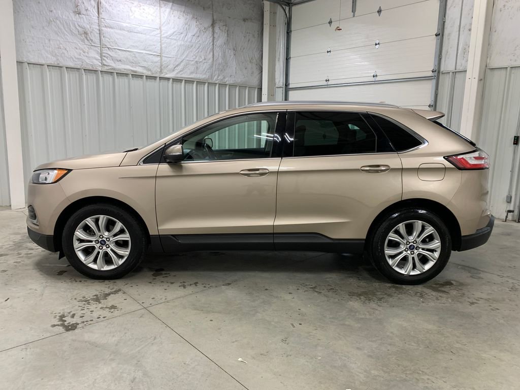 Used 2020 Ford Edge Titanium FWD image 20