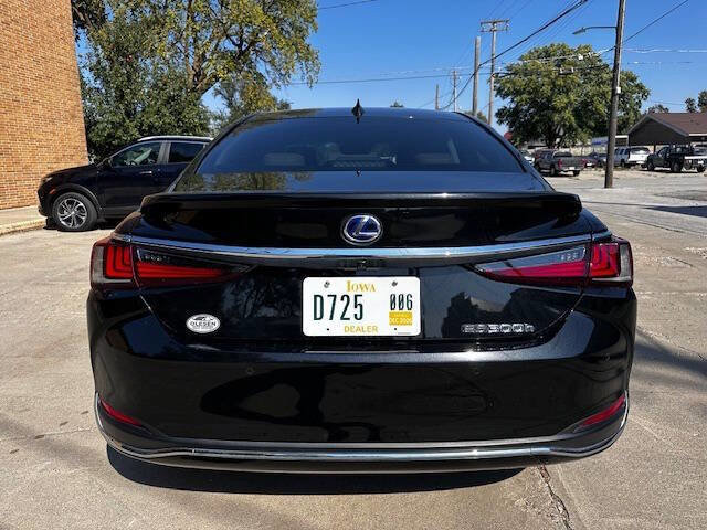 Used 2021 Lexus ES 300h w/ Premium Package image 5