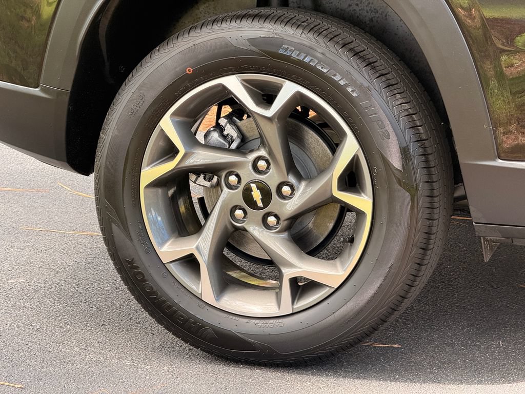 New 2026 Chevrolet Trax LT w/ Driver Confidence Package FWD image 9