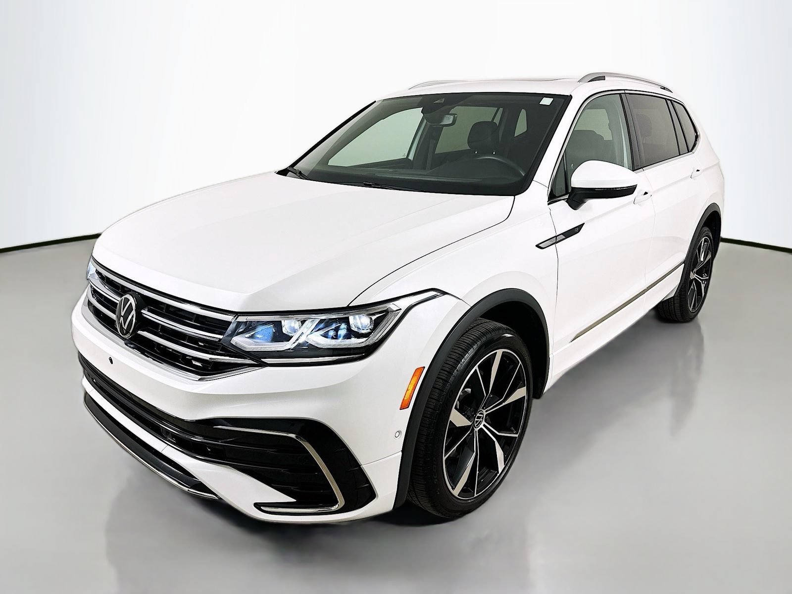 Used 2023 Volkswagen Tiguan SEL R-Line