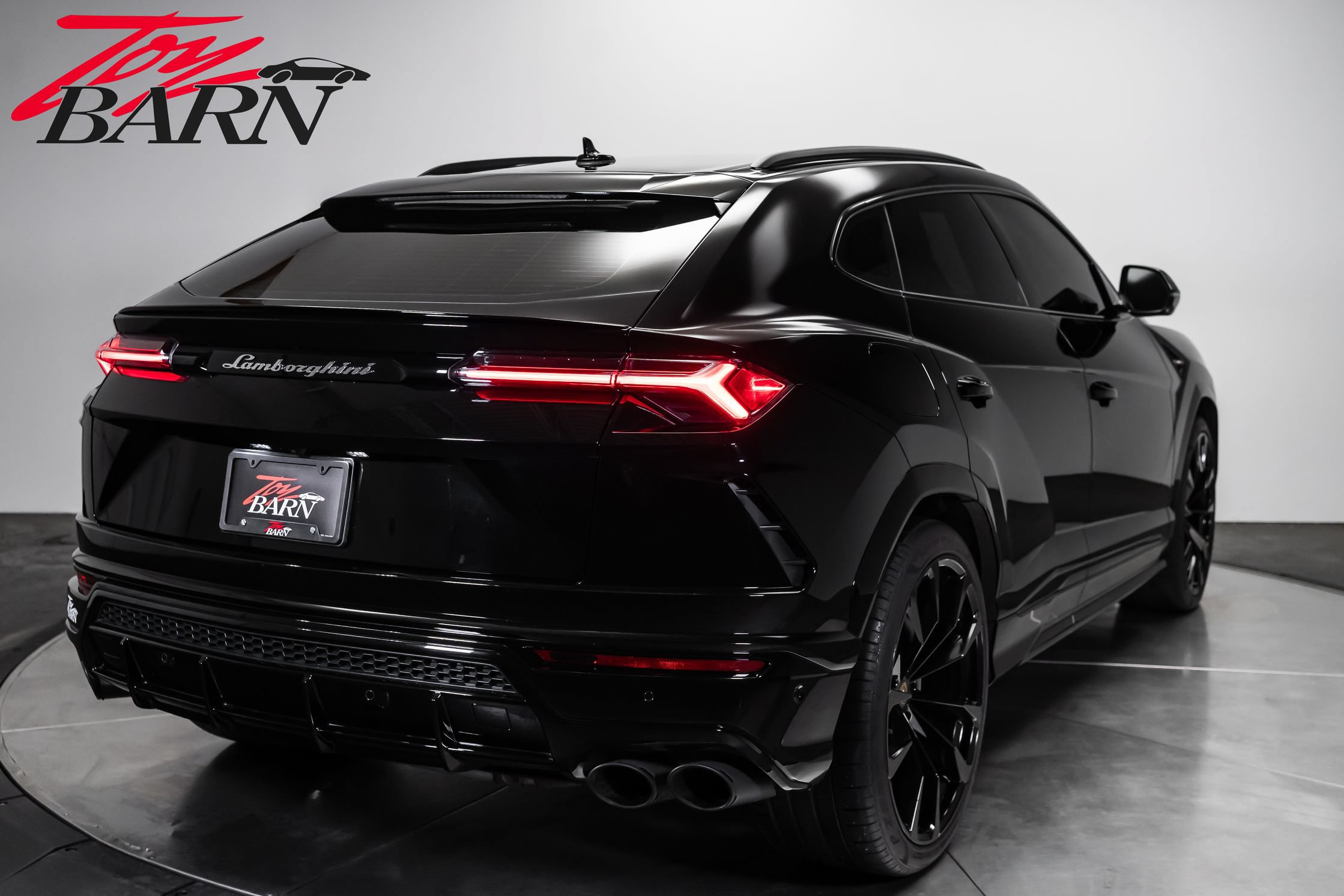 Used 2022 Lamborghini Urus AWD/4WD image 11