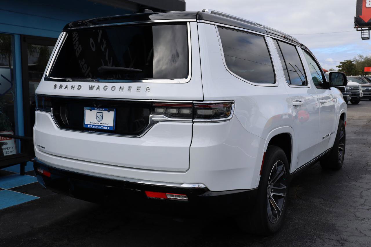 Used 2023 Jeep Grand Wagoneer 4WD image 4