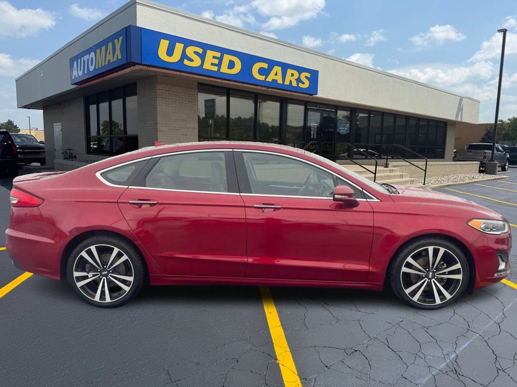 Used 2019 Ford Fusion Titanium image 2