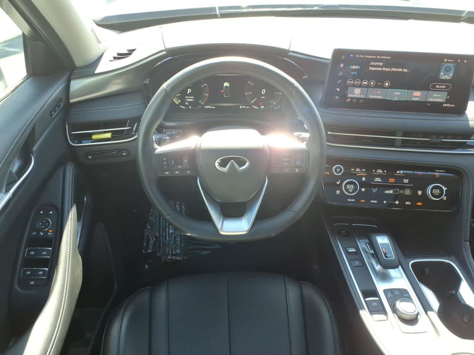 Certified 2026 INFINITI QX60 Luxe w/ Cargo Package AWD/4WD image 15
