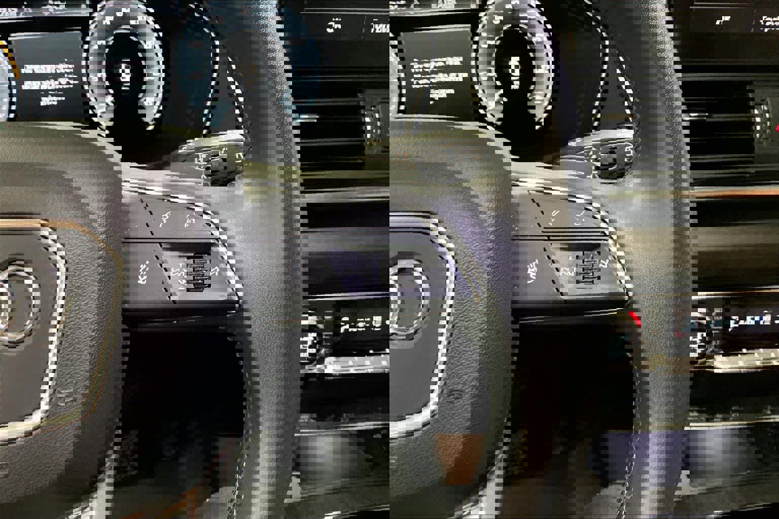 Used 2022 Audi Q5 e Premium Plus w/ Premium Plus Package image 21