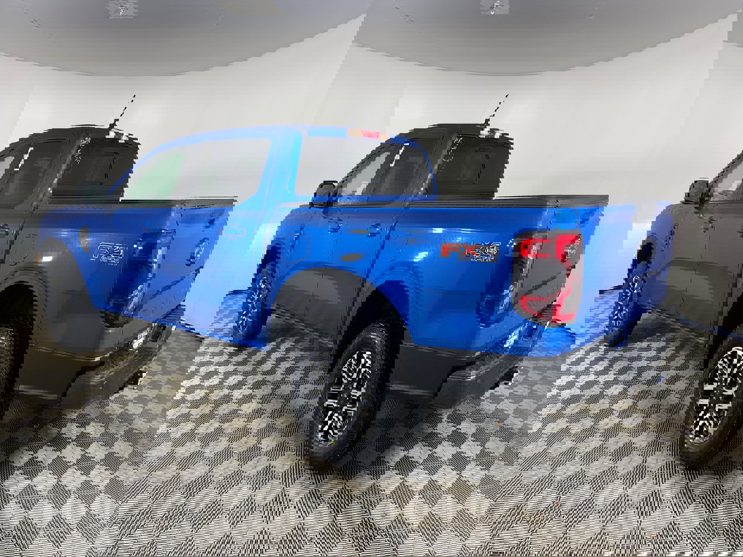 New 2025 Ford Ranger Lariat w/ FX4 Off-Road Package image 5