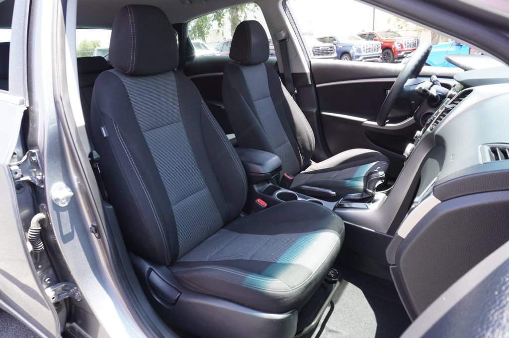 Used 2016 Hyundai Elantra GT FWD image 12