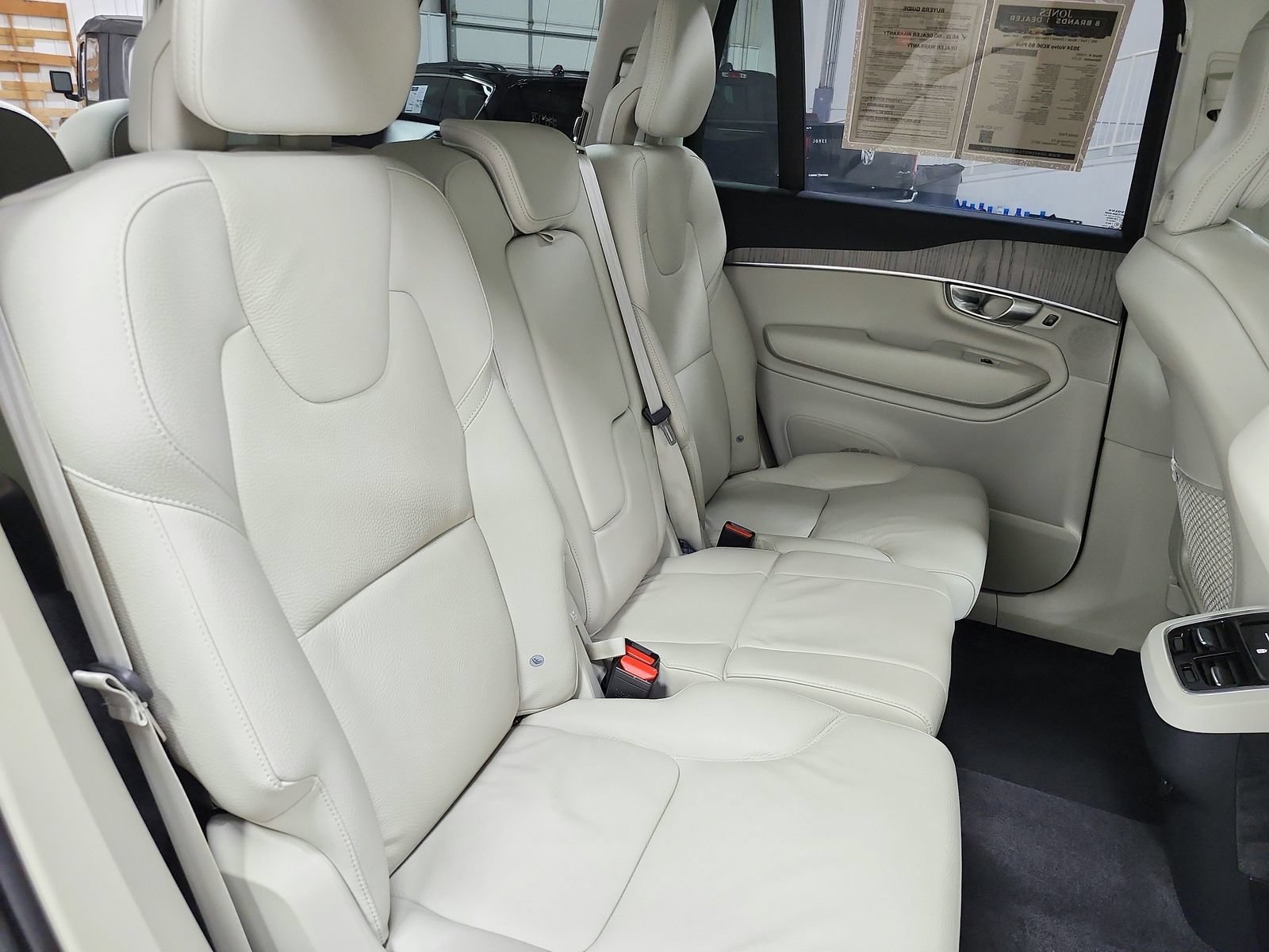 Used 2024 Volvo XC90 B5 Plus AWD/4WD image 47