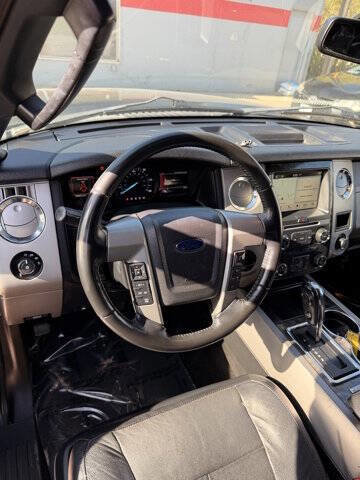 Used 2016 Ford Expedition Limited w/ Equipment Group 301A RWD image 12
