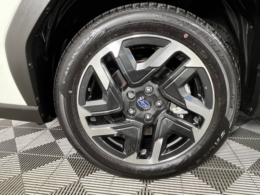 Used 2025 Subaru Forester Limited image 14