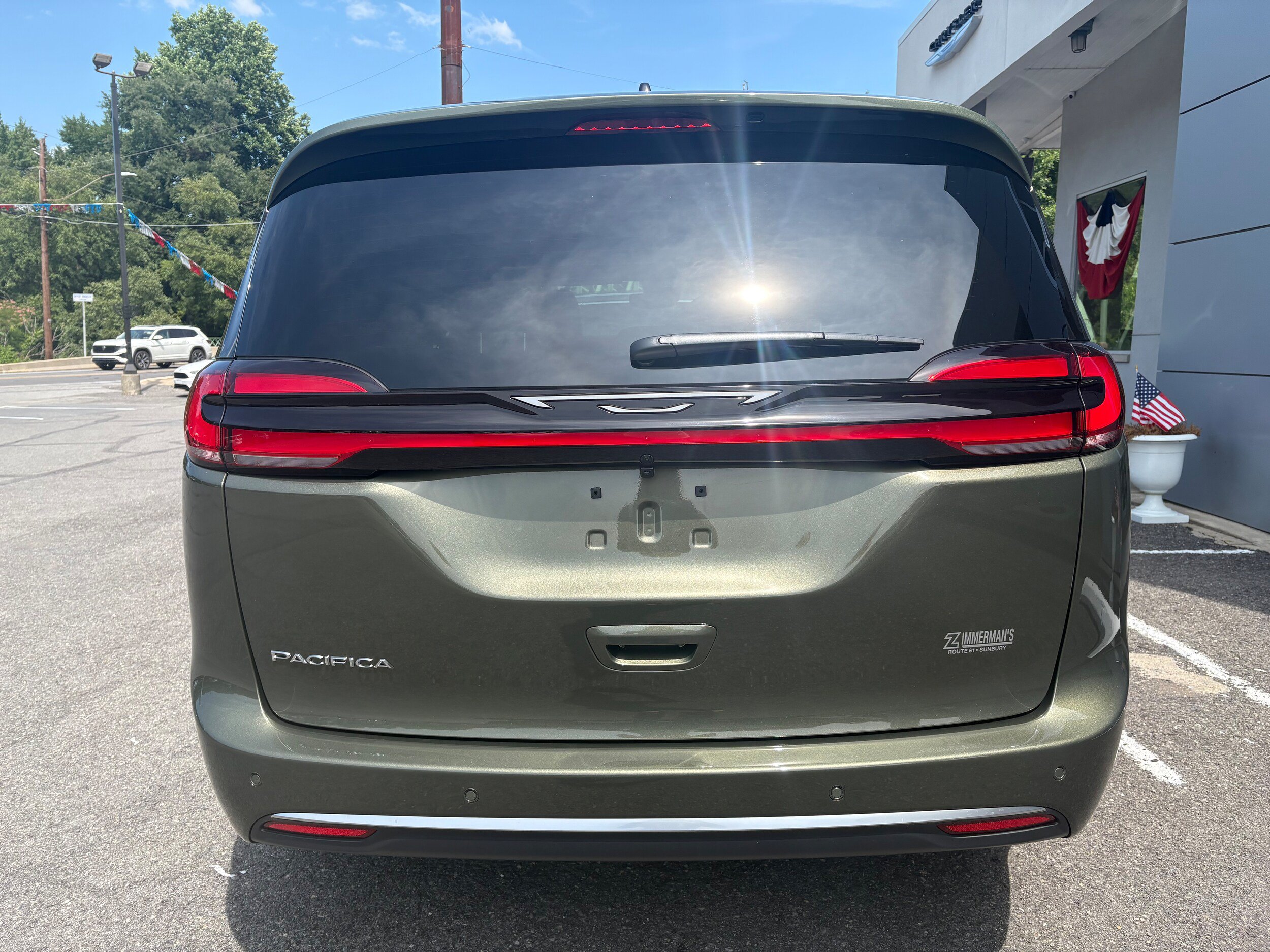 New 2027 Chrysler Pacifica Select FWD image 8