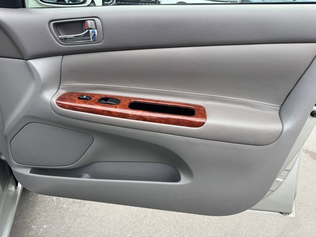 Used 2002 Toyota Camry LE FWD image 7