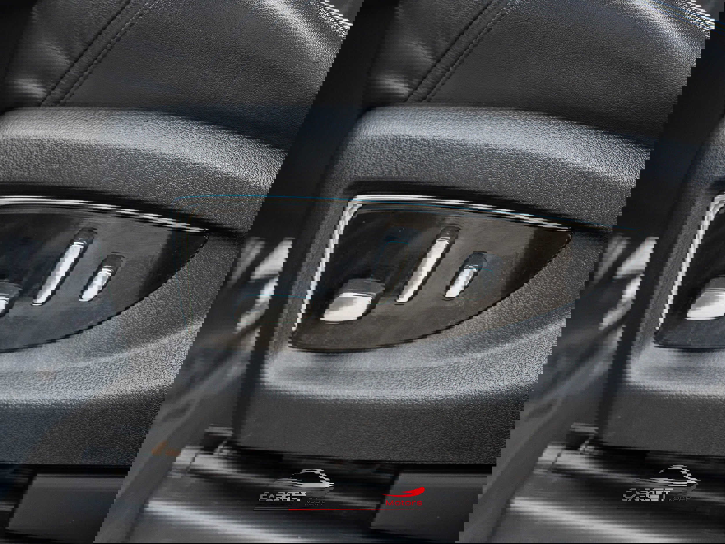 Used 2020 Cadillac Escalade Premium Luxury image 39