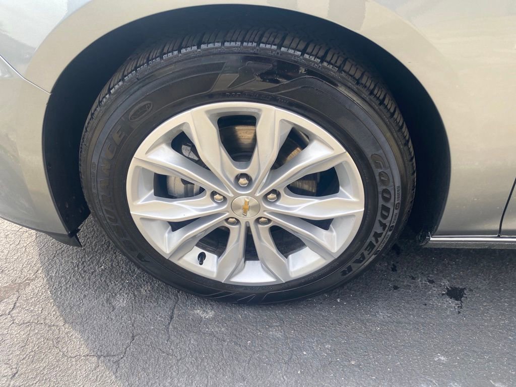 Used 2025 Chevrolet Malibu LT FWD image 18