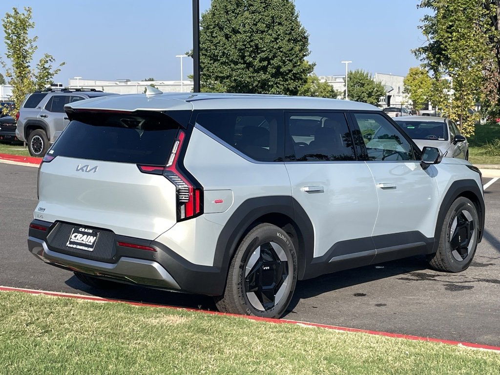 New 2026 Kia EV9 Light image 5