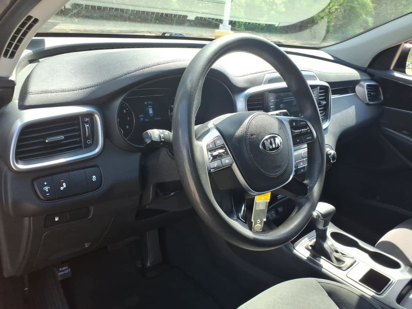 Used 2020 Kia Sorento LX AWD/4WD image 15