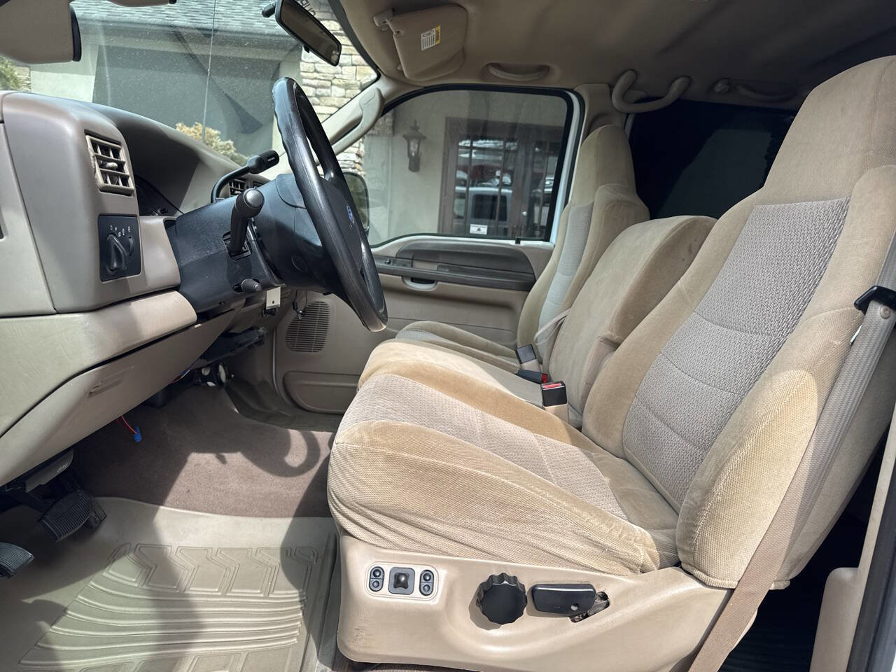 Used 2003 Ford F250 XLT image 12